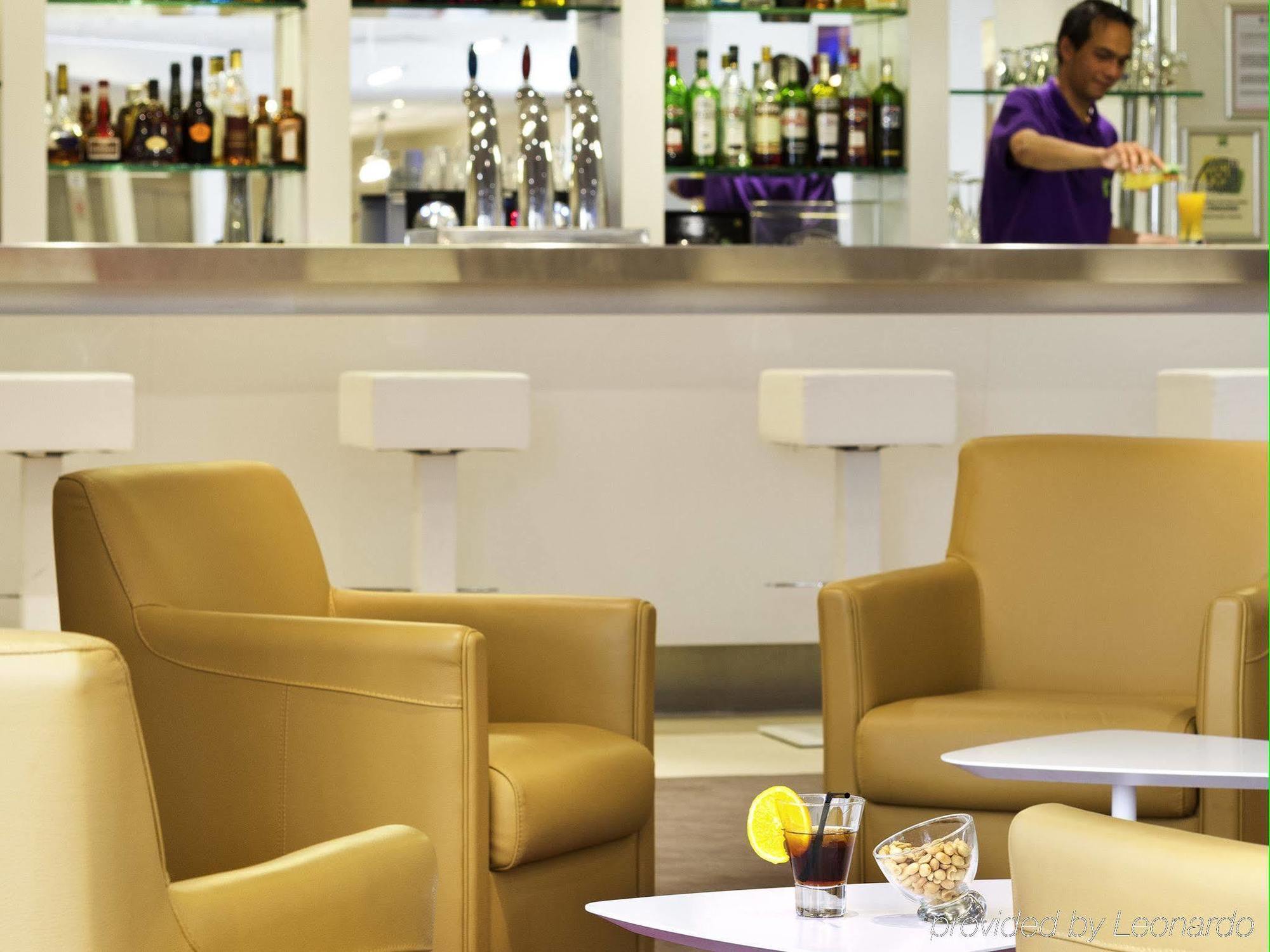 Mercure Paris Le Bourget Aeroport Le Blanc-Mesnil Restaurant bilde